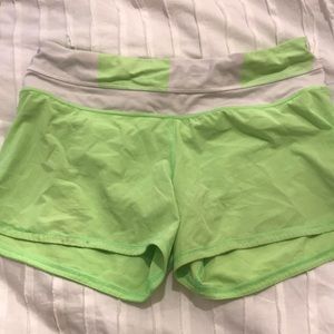 Lulu shorts never worn by me - consignment store